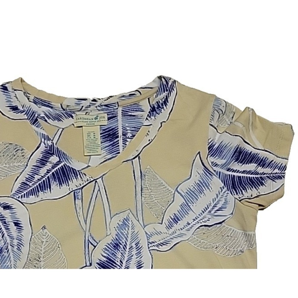 Caribbean Joe T Shirt Top Womens Petite M Multi Floral Print Short Sleeve V Neck